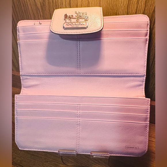 Vintage Coach Pink Leather Wallet - Picture 3 of 7